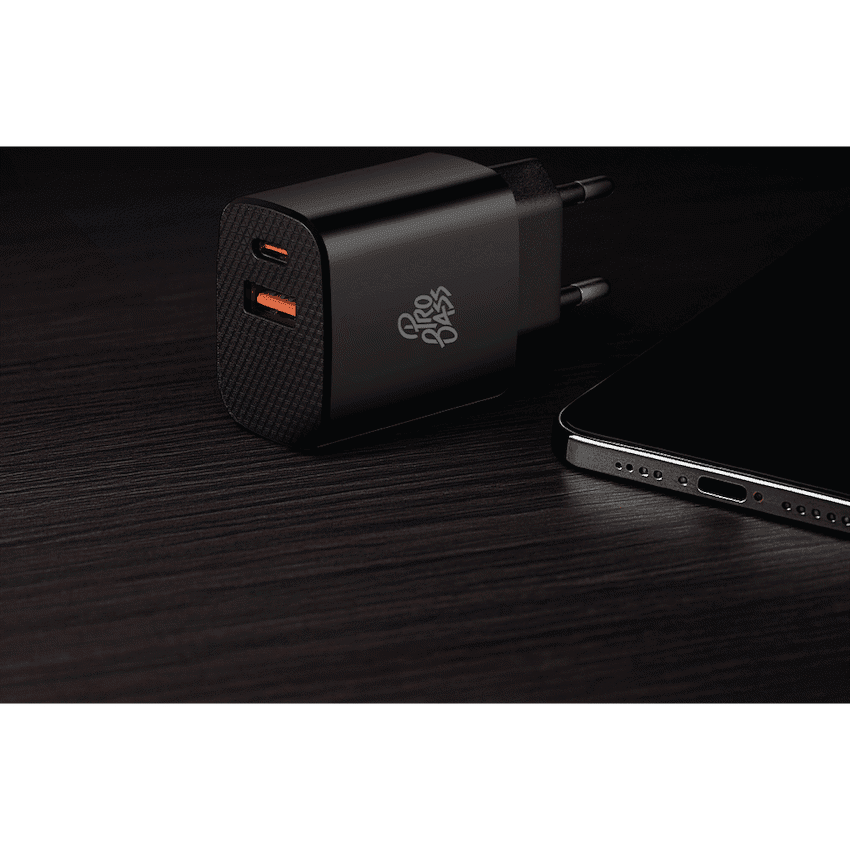 Pro Bass PowerCharge Series 12w Dual USB and Type-C Wall Charger - Black