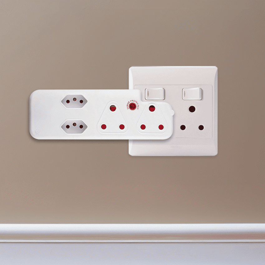 Switched 4-Way Medium Surge Adaptor