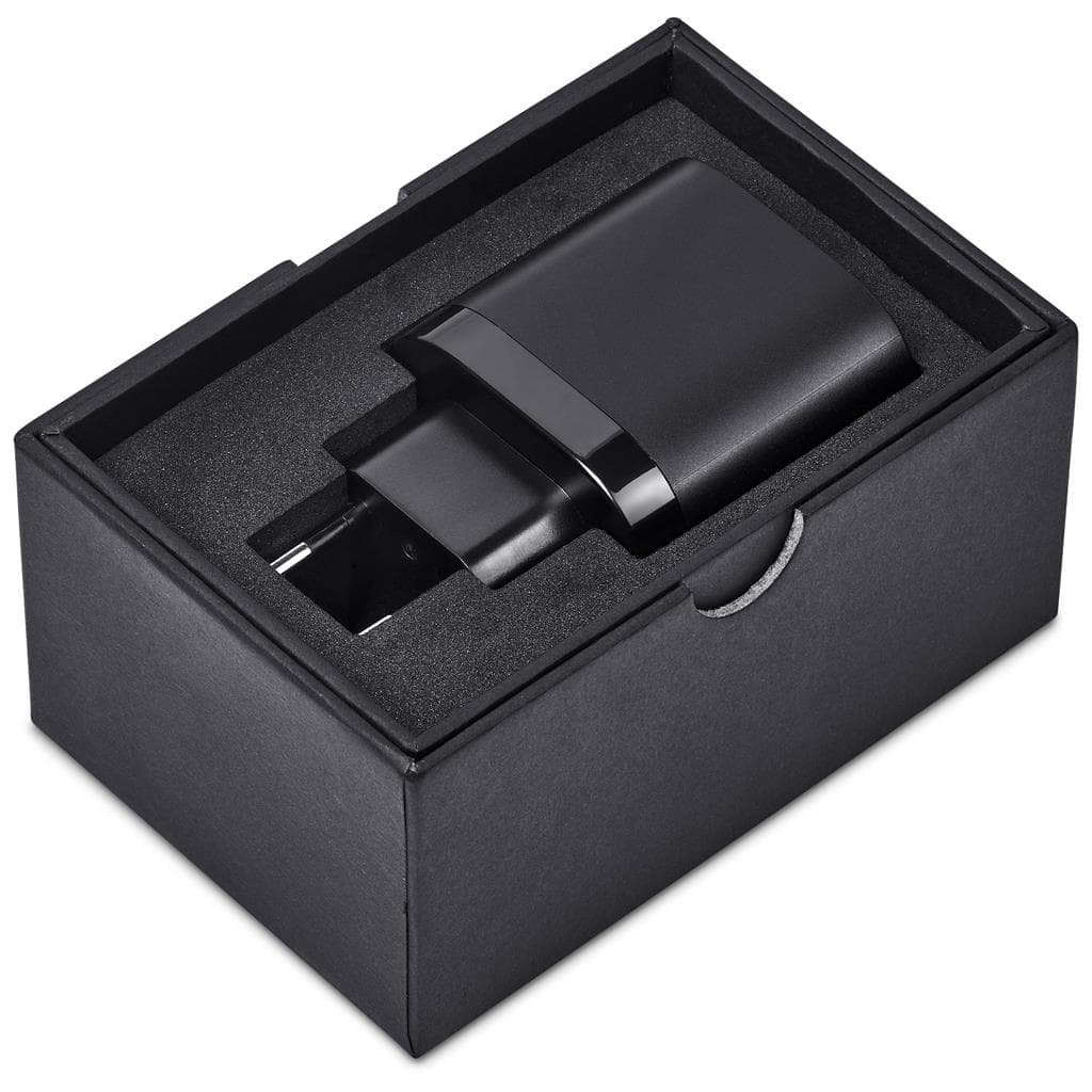 Alex Varga Salazar Fast Charge 65W PD Wall Charger thumbnail 3