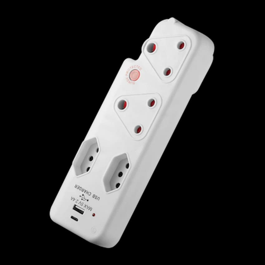 Switched 4-Way Medium Surge Adaptor with Type-C + USB