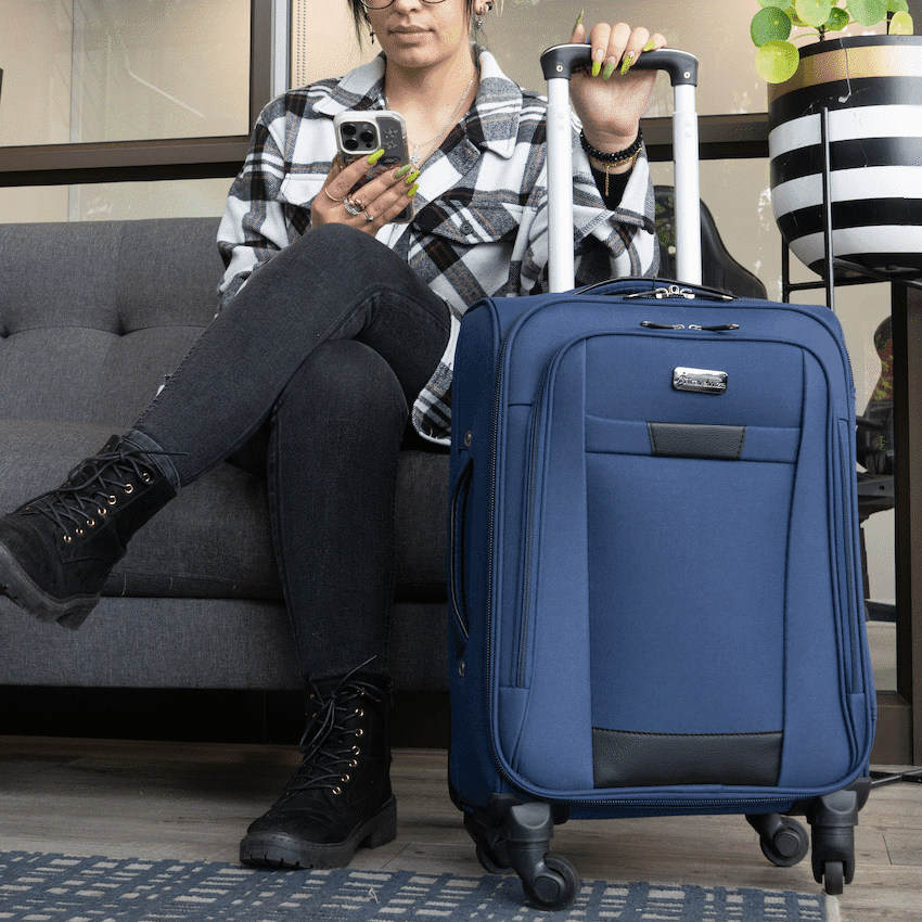 Travelwize Arctic 55cm 4-Wheel Spinner Trolley Case - Navy